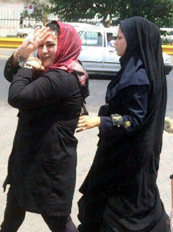 به #آتنادائمی موقع بازداشت گفتند «می‌بریمت و دیگر باز نمی‌گردی»تهدید تکراری همه این سال‌های سیاهاما بر می‌گردد و باز شما همانجا می‌مانیدmadyar