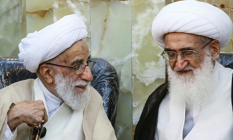 -حسش چطوره؟ +خرما قاتیشه ولی بمبه، بمب!amirfarzad_T