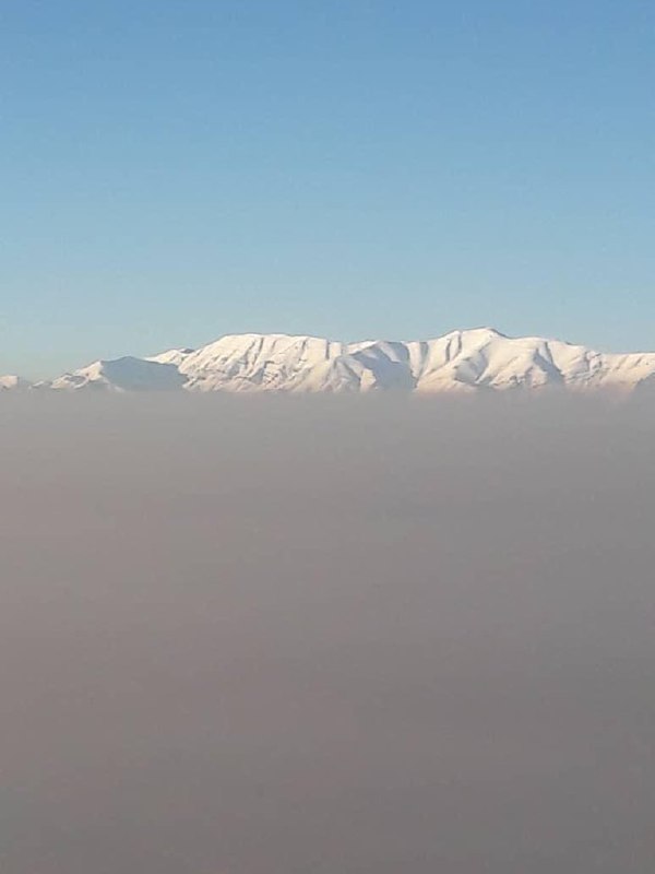 تهران از بالا، امروز. qorashiسخنگوی سازمان اورژانس کشور می‌گوید طی ۲۴ ساعت گذشته و با افزایش #آلودگی_هوا، ۲ هزار و ۴۲۶ نفر به دلیل بیماری‌های قلبی و تنفسی به مراکز اورژانس مراجعه کردند.مجتبی خالدی به ایرنا گفت استان #تهران با هزار و ۲۰۹ مراجعه در صدر آمار قرار دارد و بعد از آن به ترتیب استان‌های #آذربایجان_غربی، #اصفهان، #آذربایجان_شرقی، #البرز و #مرکزی...RadioFarda_در #قزوین و #قم هم به اورژانس مراجعه کردند.📡 @VahidOnline