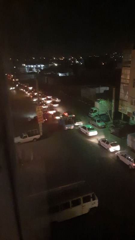 1️⃣صف #پمپ_بنزین دهکده المپیک ساعت یک شب ۲۲ اسفندhosseinam_سخنگوی شرکت ملی پخش فراورده‌های نفتی گفت