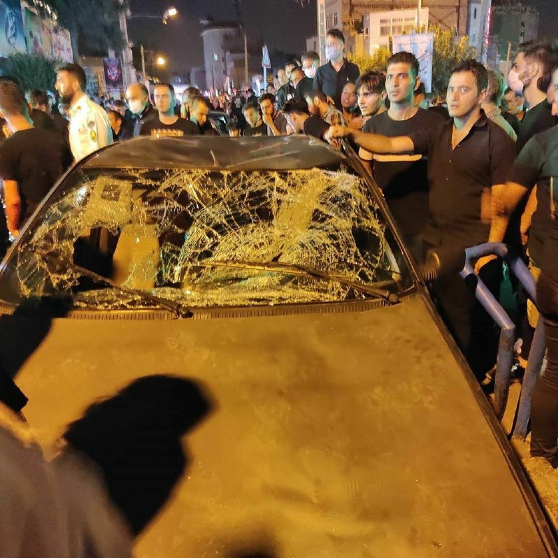 ⚠️صحنه #تصادفدیشب توی #شهر_قدس (#قلعه‌حسن‌خان) یه ماشین زده به عزاداران #محرمvia persian_wariorروایت 