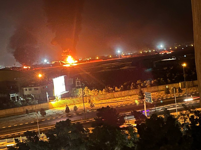 'یک هواپیما در آتش'تصاویر دریافتی با شرح