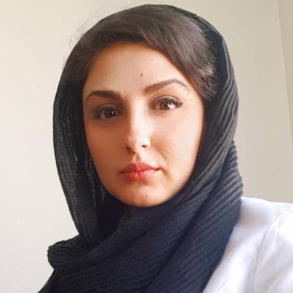 در شبکه‌های اجتماعی، گزارش‌هایی از مرگ «مشکوک» یک پزشک زن جوان به نام #آیدا_رستمی منتشر شده که گفته می‌شود به مداوای معترضان مجروح کمک می‌کرد. رادیوفردا قادر به تایید مستقل کشته شدن این پزشک به دست نیروهای حکومتی نیست. RadioFarda_گویا اولین بار اینجا منتشر شده