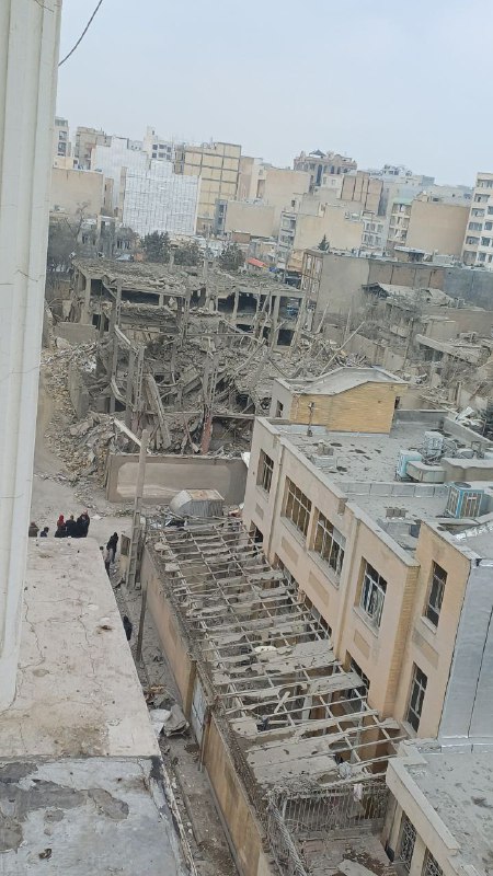 #کرمانشاه تصاویر دریافتی از ساختمانی تخریب شده و ساختمان‌هایی خسارت دیده.ویدیوی دریافتی با شرح