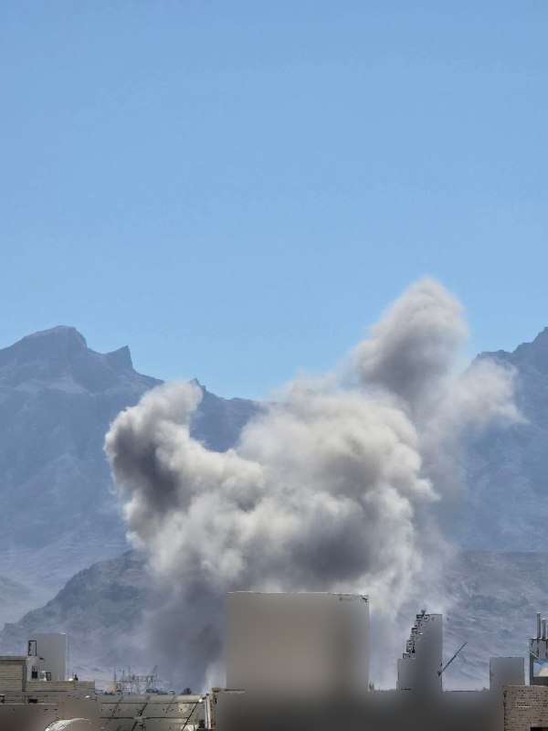 تصاویر دریافتی از انفجارهای 'حمله به #یزد سمت سپاه الغدیر حدود ساعت ۱۳