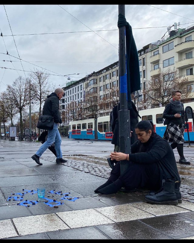 'به یاد #خدانور_لجه‌ای در گوتنبرگ سوئد'Vahid📡 @VahidOnline'به یاد #خدانور_لجه‌ای در گوتنبرگ سوئد'Vahid📡 @VahidOnline