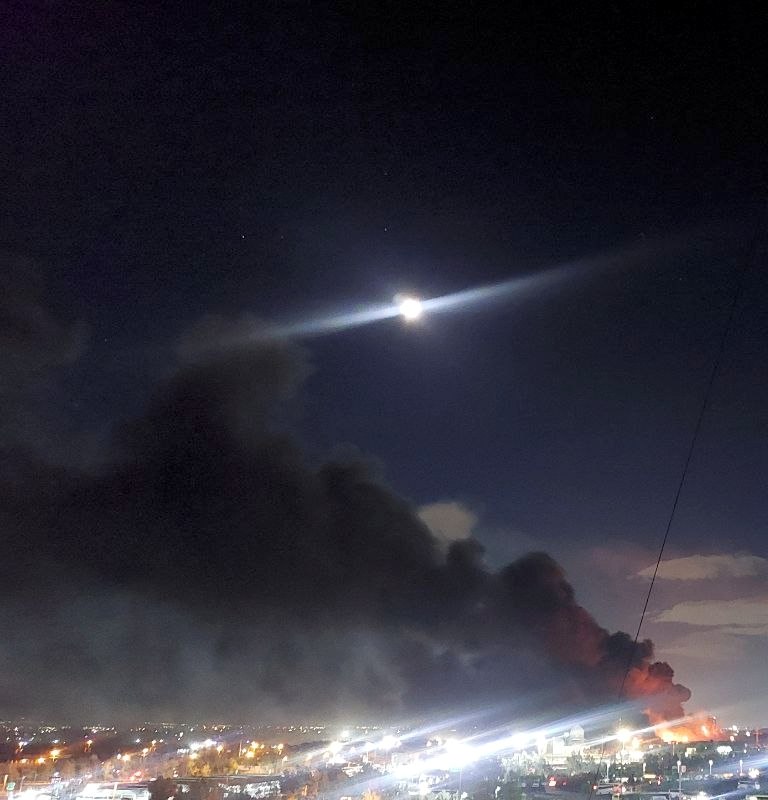 عکس‌های دریافتی از 'شعله و دود انفجار حمله ۴