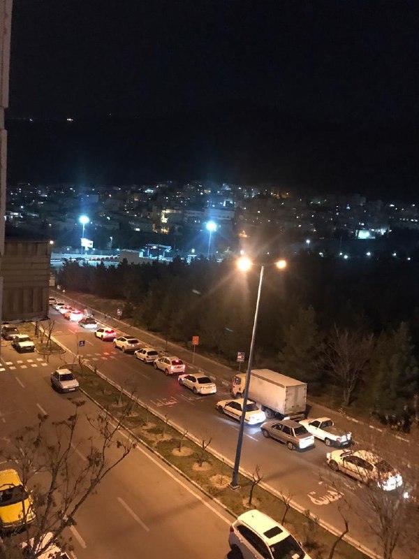 1️⃣صف #پمپ_بنزین دهکده المپیک ساعت یک شب ۲۲ اسفندhosseinam_سخنگوی شرکت ملی پخش فراورده‌های نفتی گفت