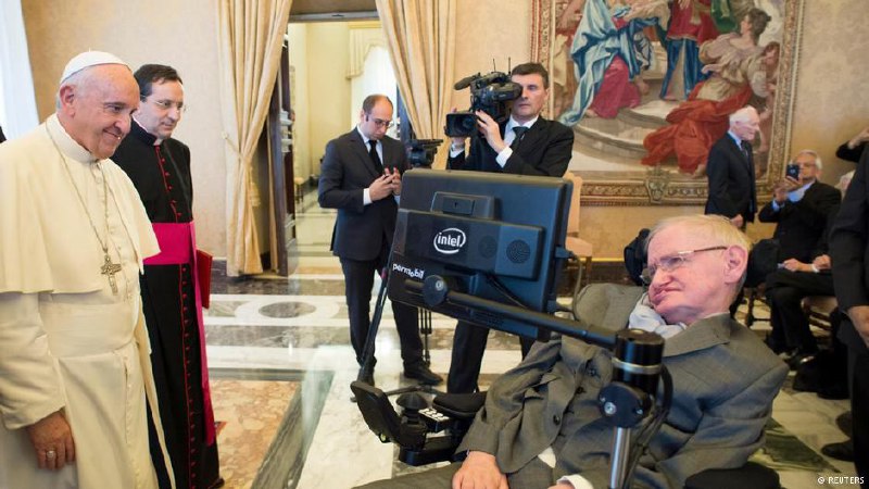 دیدار #پاپ_فرانسیس با استیفن #هاوکینگ، کیهان‌شناسی که به نقش‌آفرینی #خدا در #آفرینش کیهان باور ندارد. دیدار در #واتیکانdw_persian