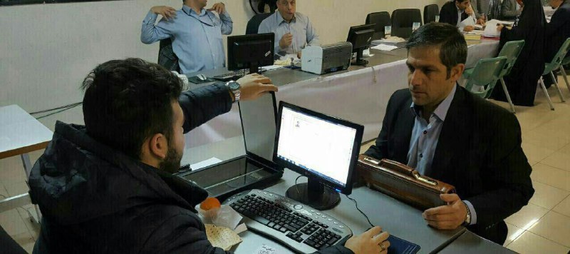 بالاخره آمد! گفته بود هیچ برنامه‌ای برای #انتخابات #شورای_شهر ندارم! بعد از #پلاسکو دیدارهای پشت درهای بسته برای همین روز بود.H_Hajipour60