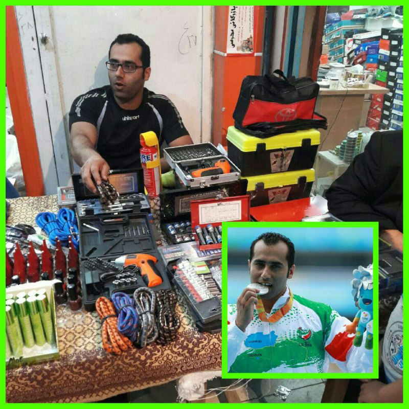 #سجاد_نیک‌پرست قهرمان دو دوره #پارالمپیک در حال #دستفروشی، بندر #گناوهmmusaee