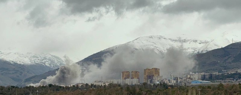 تصاویر دریافتی از #تهران شنبه ۸ فروردین شهروندان در پیام‌ها میگن حدود ساعت ۱۳ نقاطی در شهرک محلاتی در شمال شرق تهران و خیابان مهناز (صابونچی) هدف قرار گرفتند.Vahid📡 @VahidOnlineتصاویر دریافتی از #تهران شنبه ۸ فروردین شهروندان در پیام‌ها میگن حدود ساعت ۱۳ نقاطی در شهرک محلاتی در شمال شرق تهران و خیابان مهناز (صابونچی) هدف قرار گرفتند.Vahid📡 @VahidOnline