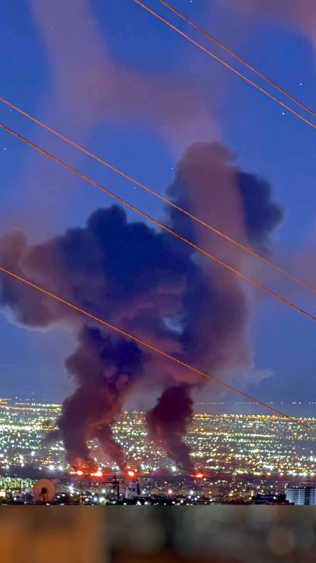 '#تهران سمت فرودگاه مهرآباد'عکس‌های دریافتی از 'حمله حدود ساعت ۳ بامداد سه‌شنبه ۱۸ فروردین'Vahid📡 @VahidOnline'#تهران سمت فرودگاه مهرآباد'عکس‌های دریافتی از 'حمله حدود ساعت ۳ بامداد سه‌شنبه ۱۸ فروردین'Vahid📡 @VahidOnline