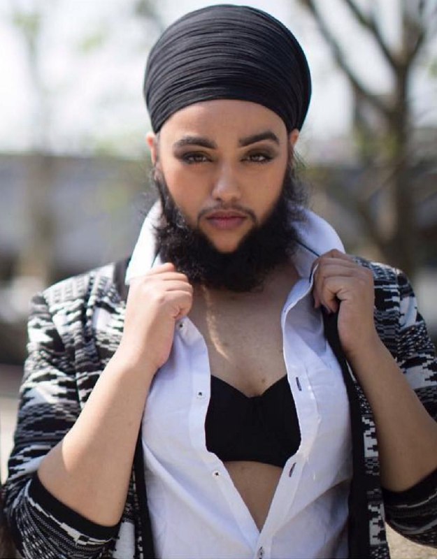 اکانت توییتر #هارنام، جوان‌ترین زن دنیا با #ریش کامل