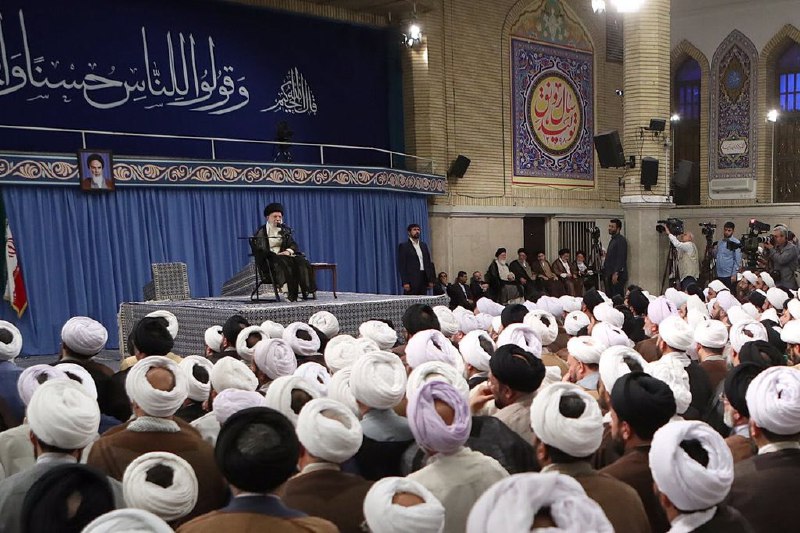 لباس‌های سفید و رنگی رو با هم نندازید تو ماشین.sobhan_a1#عمامه_صورتی، دستاورد اصلاحات Gllottisایشون سید ولرم هستن kermoonshahiبه سادات که ربط نداره چون اگه یکی از والدین سید بودن طوسی می‌شد.mirzariza_sاین ۲۵٪ خون بنی‌امیه تو رگ‌هاشه حتماBetisRfحالا یکی هم که می‌خواد شهر رو اینجوری قشنگ‌تر کنه بهش گیر میدینHomamGhassemy📡 @VahidOnlineلباس‌های سفید و رنگی رو با هم نندازید تو ماشین.sobhan_a1#عمامه_صورتی، دستاورد اصلاحات Gllottisایشون سید ولرم هستن kermoonshahiبه سادات که ربط نداره چون اگه یکی از والدین سید بودن طوسی می‌شد.mirzariza_sاین ۲۵٪ خون بنی‌امیه تو رگ‌هاشه حتماBetisRfحالا یکی هم که می‌خواد شهر رو اینجوری قشنگ‌تر کنه بهش گیر میدینHomamGhassemy📡 @VahidOnline