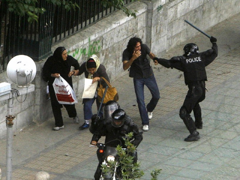 «#نیروی_انتظامی مظهر حاکمیت #جمهوری_اسلامی»چه توصیف کوتاه و دقیقی. limo0o0o01#ناجا📡 @VahidOnline«#نیروی_انتظامی مظهر حاکمیت #جمهوری_اسلامی»چه توصیف کوتاه و دقیقی. limo0o0o01#ناجا📡 @VahidOnline