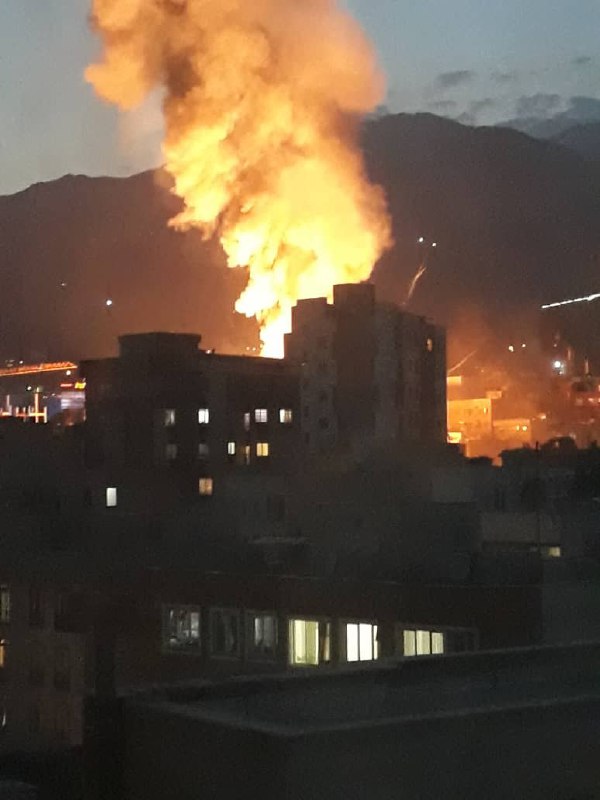 مردم محلی میگن الان اون شعله‌های قبلی مهار شده ولی هنوز توی زیرزمین  آتش هست. mahtabgholizade1️⃣ sahandiranmehr2️⃣ botshekan110#سینا_اطهر📡 @VahidOnlineمردم محلی میگن الان اون شعله‌های قبلی مهار شده ولی هنوز توی زیرزمین  آتش هست. mahtabgholizade1️⃣ sahandiranmehr2️⃣ botshekan110#سینا_اطهر📡 @VahidOnline