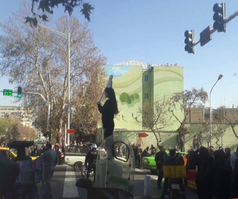 ۶ دیروز جهانی نه به حجاب اجباری#ویدا_موحد📡 @VahidOnline۶ دیروز جهانی نه به حجاب اجباری#ویدا_موحد📡 @VahidOnline