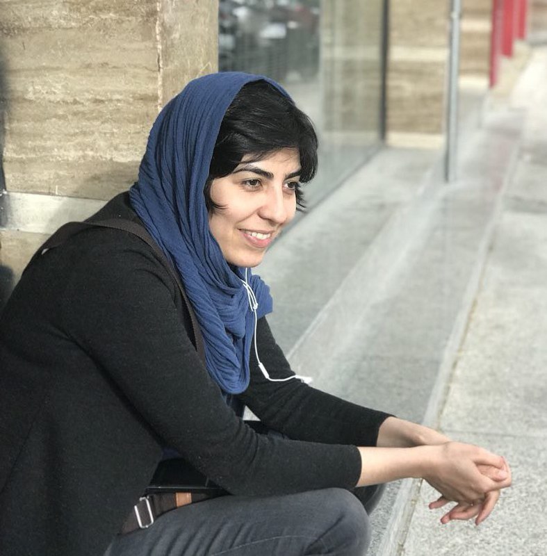 امروز حوالی ظهر خواهرم #محیا_واحدی در محل کارش بدون هیچ توضیحی بازداشت شد و وسایل الکترونیکی‌اش هم ضبط شد. محیا فعال اجتماعی حوزه زنان و کودکان است که در #جمعیت_امام_علی سالهای متمادی فعالیت داوطلبانه داشته MaysamVahedi📡 @VahidOnline