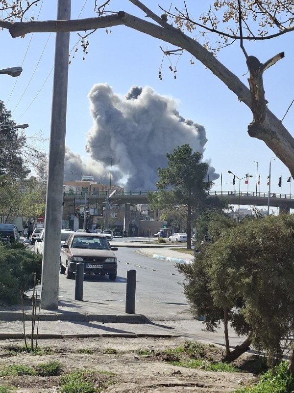 '#اصفهان، صنایع دفاع (اپتیک)‌ رو هدف گرفتند.'تصاویر و پیام‌های دریافتی از شهروندان، سه‌شنبه ۱۲ اسفند📍 32.7023,51.6764Vahid📡 @VahidOnline'#اصفهان، صنایع دفاع (اپتیک)‌ رو هدف گرفتند.'تصاویر و پیام‌های دریافتی از شهروندان، سه‌شنبه ۱۲ اسفند📍 32.7023,51.6764Vahid📡 @VahidOnline