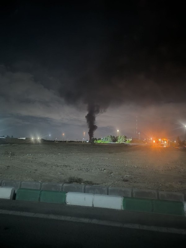 تصاویر دریافتی از ستون دود سیاه در جنوب شهر تهران دریافتی پس از شنیده شدن صدای جنگنده در ۱۹
