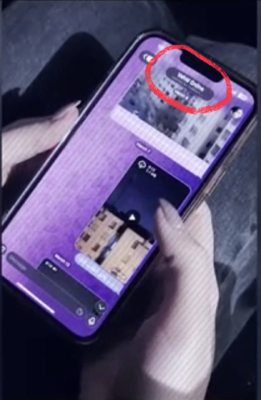 سازمان اطلاعات سپاه ویدیویی از اعتراف اجباری دختری پخش کرده که می‌گوید برای وحید آنلاین ویدیو فرستاده.در ویدیوی اعتراف، صفحه چتی به عنوان صفحه ارسال ویدیوها برای تلگرام وحیدآنلاین نشان داده می‌شود، اما صفحه چتی که به اسم وحید نمایش داده می‌شود ستاره آبی نسخه پرمیوم را ندارد، در حالیکه اکانت پیام‌گیر تلگرام وحید آنلاین این ستاره را دارد.via FSeifikaranنکته دیگر اینکه ماموری که در ویدیو دختر را بازجویی می‌کند تنها به ارسال ویدیو در یک روز اشاره می‌کند، اما بر اساس آنچه در چت‌ها نشان می‌دهند، در روزهای مختلف این دختر ویدیو ارسال کرده است و بابت هیچ کدام هم پاسخی از اکانت وحید دریافت نکرده.FSeifikaran شاید در بعضی گوشی‌ها یا شماره‌های ایران ستاره پرمیوم دیده نمیشه ولی اون صفحه چت ساختگی است و من چتی شامل اون ویدیوها نداشتم.چند وقت پیش که با برملا کردن هویت شناسنامه‌ایم خواستند اتهامات جاسوسی و روابط با کشورهایی خارجی رو قابل باور جلوه بدن تنها عارضه‌اش سیل پیام‌های مردمی حاوی آدرس بود درباره اینکه ماموران روزها در کدوم شهر و محل ایست بازرسی مردم‌آزاری گذاشتند و شب‌ها محل استقرار و استراحتشون کجاست و  اصرار دارند بفرستم برای جاهایی که این کثافت‌ها من رو بهشون منتسب کردند!پیام‌های دریافتی فقط اصلا محدود به این چیزها هم نیستند ولی اینجا ته خطه و من با جای دیگری در ارتباط نیستم که بخوام چیزی رو براشون بفرستم و برخلاف اتهاماتی که نسبت میدن تا حالا همچون گزارش‌هایی رو منتشر هم نکردم و هر خبر و مختصاتی هم گذاشتم اخباری بوده بعد از وقوع وقایع!با این حال اگر خیلی اصرار دارند که مردم رو از رابطه با وحید آنلاین بترسونند طوری که دیگه نتونه مستندات از وقایع رو ثبت کنه، تهش وحید حسن‌تبار باقی می‌مونه با کلی اطلاعات مهم که گرچه همچنان برای جایی نخواهد فرستاد ولی باکی هم از انتشار عمومی‌شون نخواهد داشت.این در حالی است که هنوز کار من با پنج‌شنبه ۱۸ دی و جمعه ۱۹ دی هم تمام نشده بود که جنگ شد!📡 @VahidOnlineسازمان اطلاعات سپاه ویدیویی از اعتراف اجباری دختری پخش کرده که می‌گوید برای وحید آنلاین ویدیو فرستاده.در ویدیوی اعتراف، صفحه چتی به عنوان صفحه ارسال ویدیوها برای تلگرام وحیدآنلاین نشان داده می‌شود، اما صفحه چتی که به اسم وحید نمایش داده می‌شود ستاره آبی نسخه پرمیوم را ندارد، در حالیکه اکانت پیام‌گیر تلگرام وحید آنلاین این ستاره را دارد.via FSeifikaranنکته دیگر اینکه ماموری که در ویدیو دختر را بازجویی می‌کند تنها به ارسال ویدیو در یک روز اشاره می‌کند، اما بر اساس آنچه در چت‌ها نشان می‌دهند، در روزهای مختلف این دختر ویدیو ارسال کرده است و بابت هیچ کدام هم پاسخی از اکانت وحید دریافت نکرده.FSeifikaran شاید در بعضی گوشی‌ها یا شماره‌های ایران ستاره پرمیوم دیده نمیشه ولی اون صفحه چت ساختگی است و من چتی شامل اون ویدیوها نداشتم.چند وقت پیش که با برملا کردن هویت شناسنامه‌ایم خواستند اتهامات جاسوسی و روابط با کشورهایی خارجی رو قابل باور جلوه بدن تنها عارضه‌اش سیل پیام‌های مردمی حاوی آدرس بود درباره اینکه ماموران روزها در کدوم شهر و محل ایست بازرسی مردم‌آزاری گذاشتند و شب‌ها محل استقرار و استراحتشون کجاست و  اصرار دارند بفرستم برای جاهایی که این کثافت‌ها من رو بهشون منتسب کردند!پیام‌های دریافتی فقط اصلا محدود به این چیزها هم نیستند ولی اینجا ته خطه و من با جای دیگری در ارتباط نیستم که بخوام چیزی رو براشون بفرستم و برخلاف اتهاماتی که نسبت میدن تا حالا همچون گزارش‌هایی رو منتشر هم نکردم و هر خبر و مختصاتی هم گذاشتم اخباری بوده بعد از وقوع وقایع!با این حال اگر خیلی اصرار دارند که مردم رو از رابطه با وحید آنلاین بترسونند طوری که دیگه نتونه مستندات از وقایع رو ثبت کنه، تهش وحید حسن‌تبار باقی می‌مونه با کلی اطلاعات مهم که گرچه همچنان برای جایی نخواهد فرستاد ولی باکی هم از انتشار عمومی‌شون نخواهد داشت.این در حالی است که هنوز کار من با پنج‌شنبه ۱۸ دی و جمعه ۱۹ دی هم تمام نشده بود که جنگ شد!📡 @VahidOnline