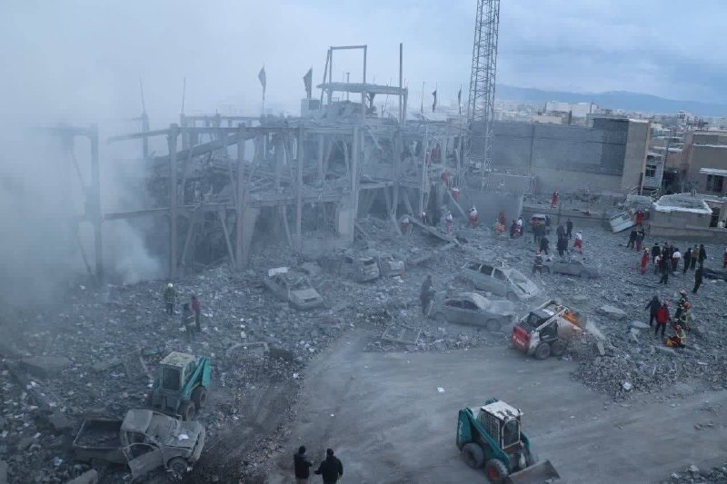 #زنجانمنابع حکومتی نوشته‌اند که ساختمان اداری و فرهنگی و سالن اجتماعات حسینیه اعظم هدف قرار گرفته‌اند.📡 @VahidOnline#زنجانمنابع حکومتی نوشته‌اند که ساختمان اداری و فرهنگی و سالن اجتماعات حسینیه اعظم هدف قرار گرفته‌اند.📡 @VahidOnline