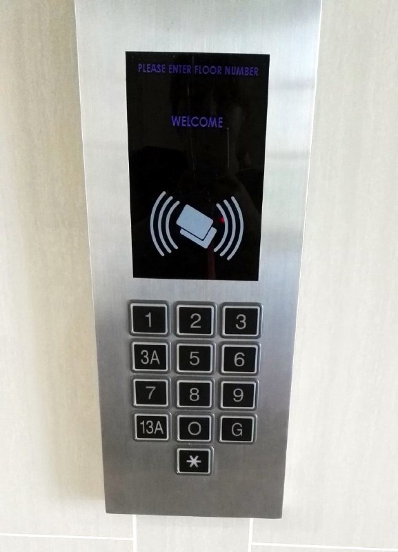 می‌دونستید در #مالزی #عدد۴ رو #نحس میدونن؟ این آسانسور شرکته 😁از #چین میاد فرهنگشNazaninRhi