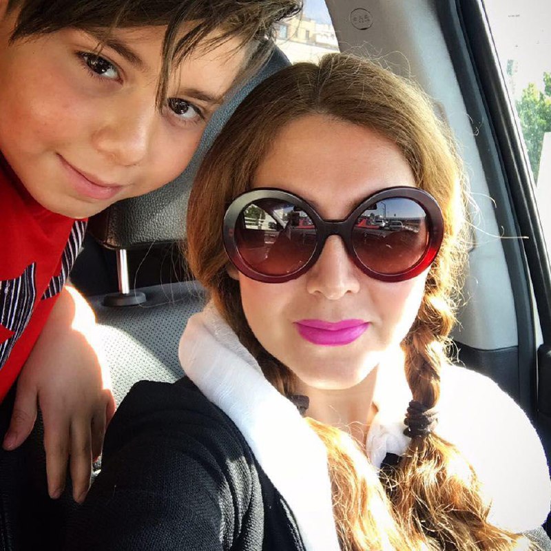 #شاپرک_شجری‌زاده با قرار وثیقه  آزاد شد.#دختران_خیابان_انقلاب iranwire