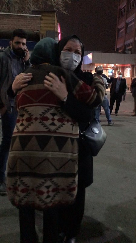 1️⃣مادر ابراهیم کتاب‌دار هم آمد #بهنام_محجوبی karimbeigi2️⃣مادر سعید زینالی در آغوش مادر بهنام محجوبیIranRights_org📡 @VahidOnline1️⃣مادر ابراهیم کتاب‌دار هم آمد #بهنام_محجوبی karimbeigi2️⃣مادر سعید زینالی در آغوش مادر بهنام محجوبیIranRights_org📡 @VahidOnline