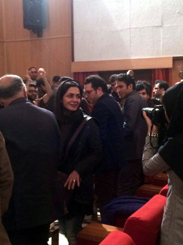 #بهاره_هدایت اومد تو سالن، سالن رفت هواشعار میدادن 