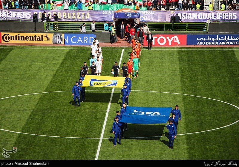 #فیفا، #ایران را به دلیل برگزاری جشن صعود به جام‌جهانی پیش از شروع بازی، سردادن شعارهای مذهبی و رفتار تماشاگران بیش از ۴۶ هزار دلار #جریمه کرد. bbcpersiansport