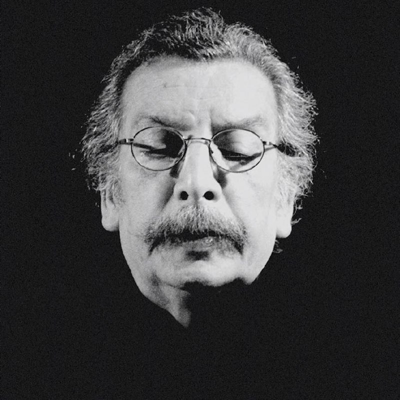 خانواده #بهمن_مفید، هنرپیشه پیشکسوت تئاتر و سینمای ایران، ترانه‌سرا و صدا پیشه، از #درگذشت او، یک روز پس از سالروز تولدش در ۷۸ سالگی خبر داد.بر اساس اطلاعیه‌ای که خانواده این هنرمند منتشر کرده است، بهمن مفید پس از تحمل یک دوره بیماری [سرطان ریه] روز یکشنبه ۲۶ مرداد ماه ۱۳۹۹، ساعت پنج‌ونیم بعدازظهر در خانه‌اش واقع در تهران، چشم از جهان فرو بسته است.RadioFarda_«گفتند