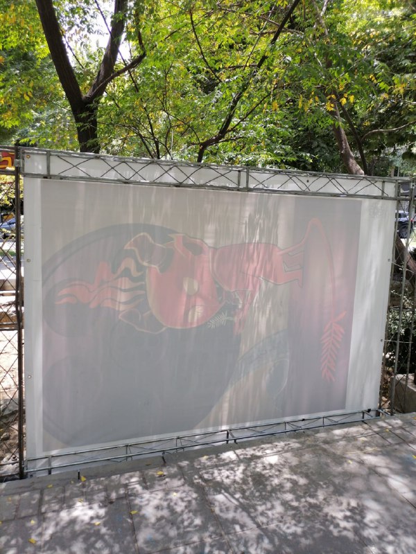 اون فیلمه خیلی بهشون فشار آورده به نظر 