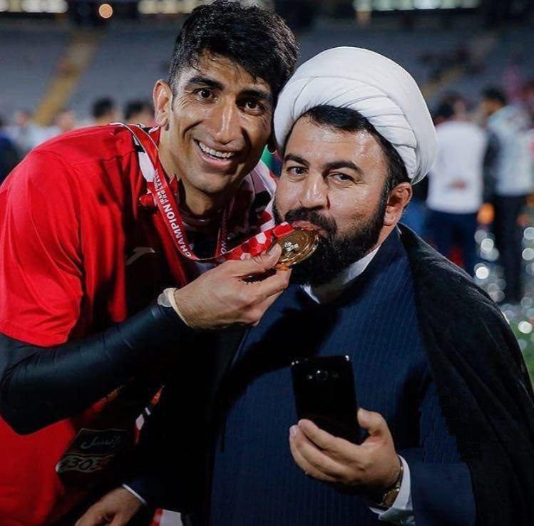 twitter.com/alishahla13/status/990113857074065408#شادی #مدال #آخوند #بیرانوند📡 @VahidOnline