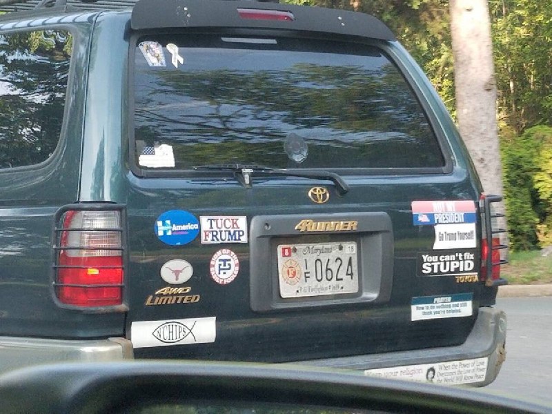 وقتی هم مؤدبی، هم متنفری، هم فحش دادن به مقامات خطرناک نیست. SOmatali