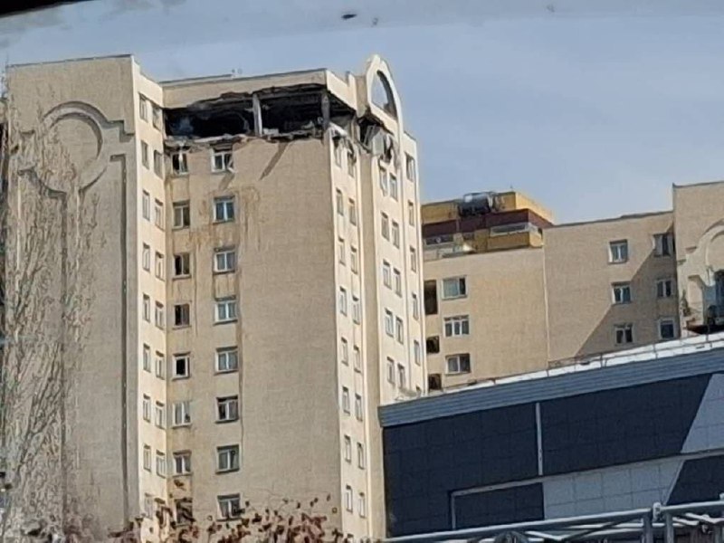 هدف قرار گرفتن خانه کسی در بلوار ارتش #تهرانتصاویر دریافتی با شرح