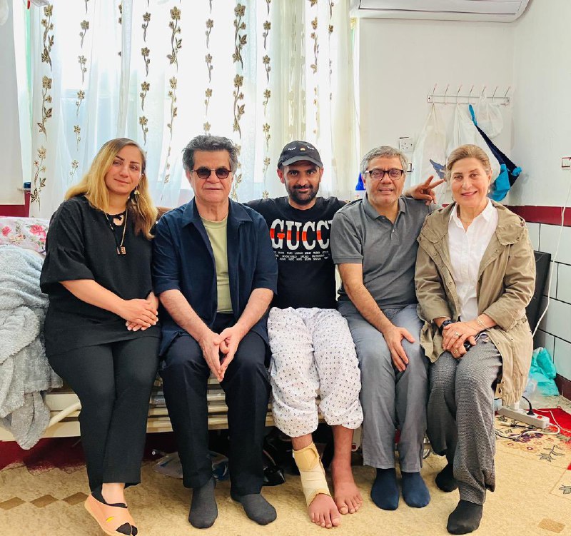 زینب مولایی‌راد، مادر #کیان_پیرفلک در اینستاگرام خود تصاویری از دیدار فاطمه معتمدآریا، محمد رسول‌اف و جعفر پناهی با خانواده‌اش را منتشر کرد و نوشت