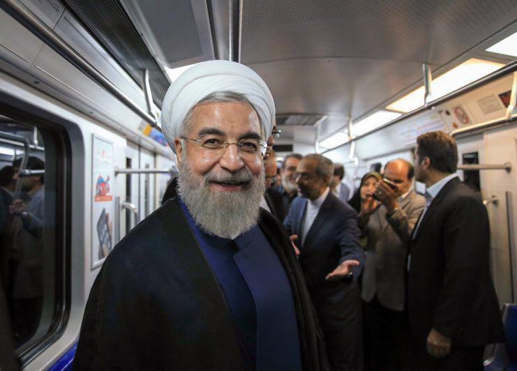 روی این عکس #کپشن می‌نویسند. مثلا