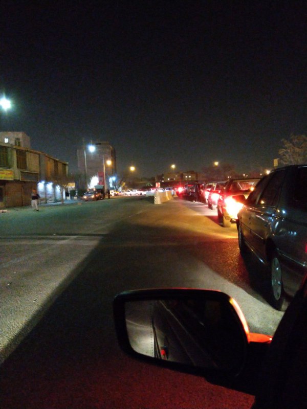 1️⃣صف #پمپ_بنزین دهکده المپیک ساعت یک شب ۲۲ اسفندhosseinam_سخنگوی شرکت ملی پخش فراورده‌های نفتی گفت