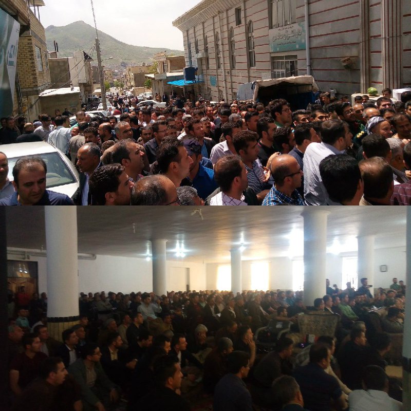 تجمع امروز کسبه وبازاران شهر #بانه در مسجد سادات این شهربازار این شهر برای دوازدهمین روز متوالی همچنان تعطیل است.#اعتصابات_کردستان KurdistanHRN