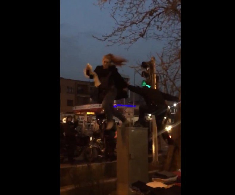 یک تصویر دیگر از خشونت و رفتار 