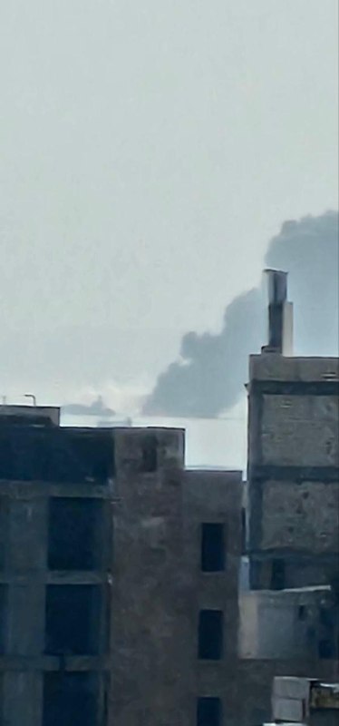 'انفجار و آتش‌سوزی حمله به یک کشتی در #بندرعباس ساعت ۱۷'تصاویر دریافتی،‌ دوشنبه ۱۸ اسفندVahidدو ویدیوی آخر در منابع حکومتی منتشر شده‌اند.درباره اولی نوشتند