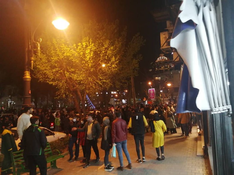 یک عکس از تصاویر دریافتی با شرح