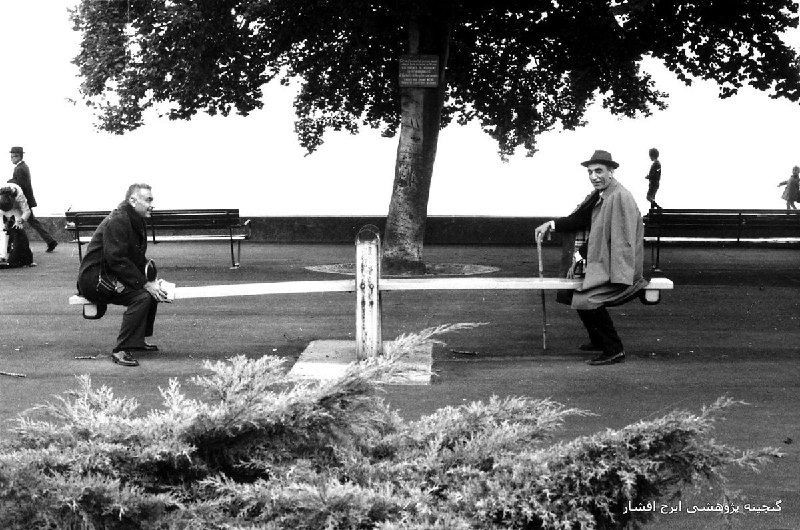 #منوچهرستوده و محمدابراهیم #باستانی_پاریزی در حال #الاکلنگ، ژنو - عکس از #ایرج_افشار1hoseim