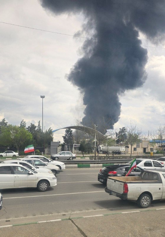 #مشهد عکس‌های دریافتی از ستون دود 'سمت فرودگاه مشهد پس از انفجارهای ساعت ۹