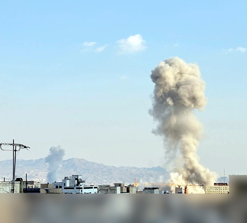 تصاویر دریافتی از 'دود انفجارهای حمله ساعت ۱۷