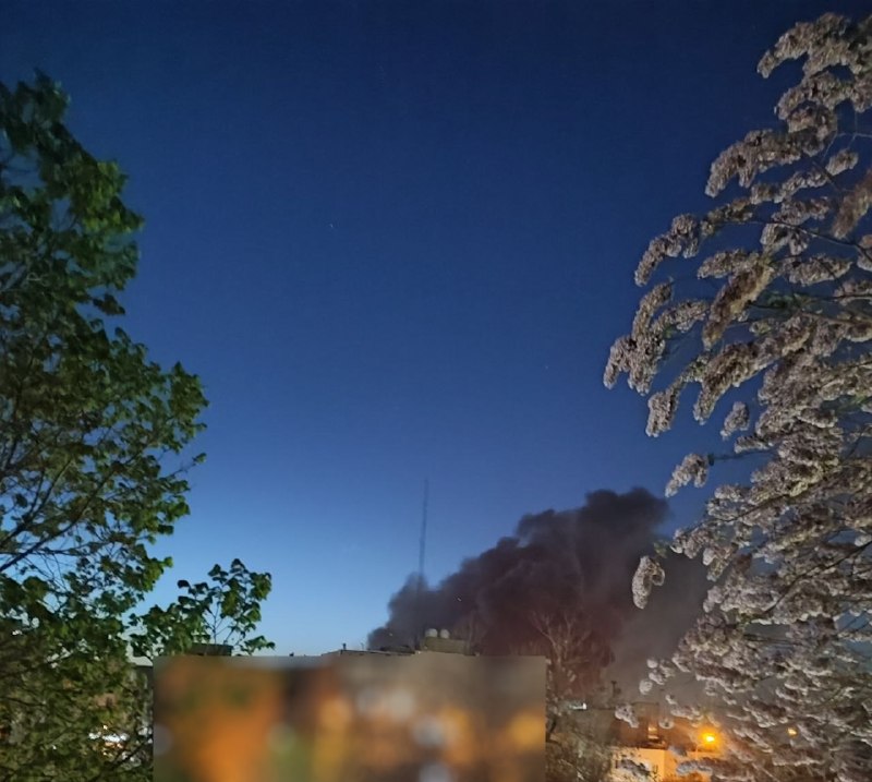 عکس‌های دریافتی از 'شعله و دود انفجار حمله ۴