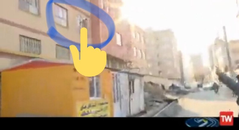 صدا و سیما با انتشار گزارشی ۵ دقیقه‌ای، گوهر عشقی را متهم به دروغگویی کرد. تلویزیون حکومتی ایران یک هفته پس از واقعه تصاویری را پخش کرده که مدعی است مربوط به دوربین‌های مداربسته‌ای هستند که از قبل روی یک کانکس نصب بوده‌اند. در ویدیو شخصی با پوشش چادر از پشت دیده می‌شود