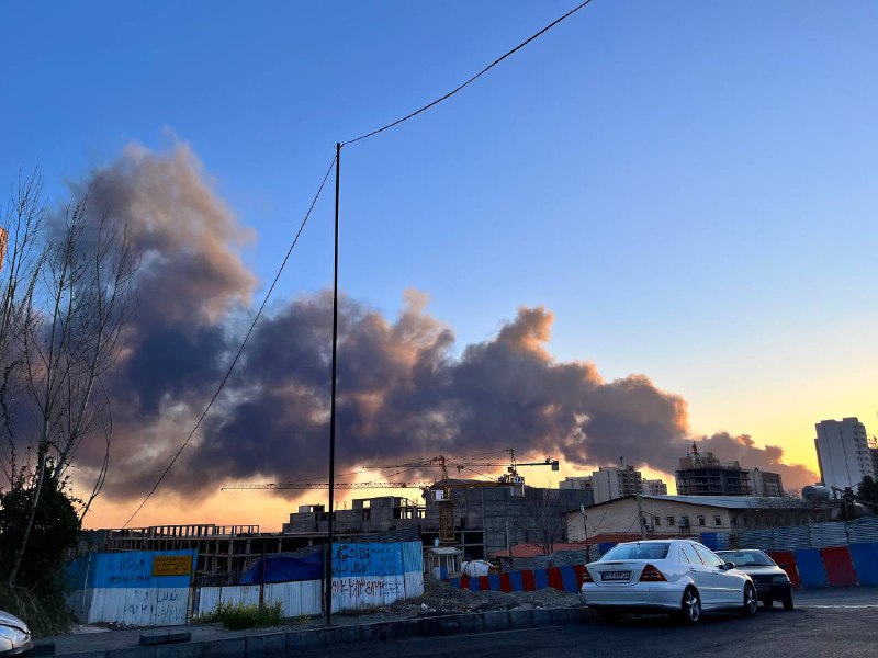 تصاویر دریافتی از انفجارهای غرب #تهرانسه‌شنبه ۱۲ اسفندVahid+ ده‌ها عکس و فیلم دیگر که نرسیدم ببینم.📡 @VahidOnlineتصاویر دریافتی از انفجارهای غرب #تهرانسه‌شنبه ۱۲ اسفندVahid+ ده‌ها عکس و فیلم دیگر که نرسیدم ببینم.📡 @VahidOnline